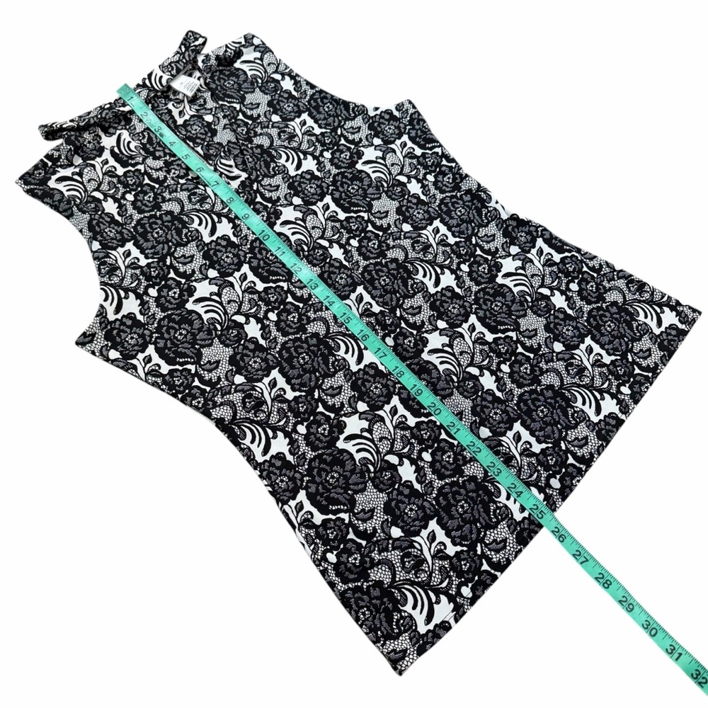 White House Black Market White & Black Floral Faux Lace Keyhole Tank - Medium - Picture 12 of 15